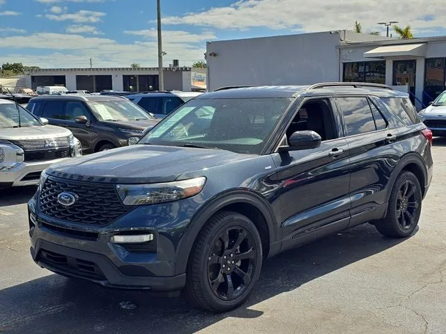 2023 Ford Explorer ST-Line photo 32