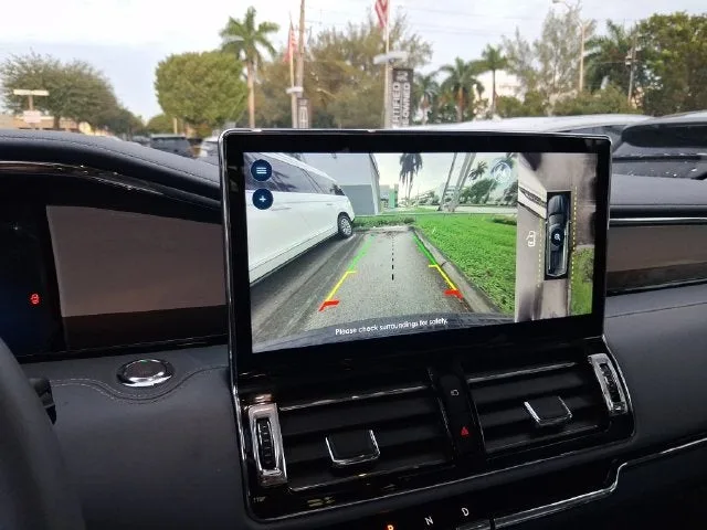 2023 Lincoln Navigator L Black Label photo 20