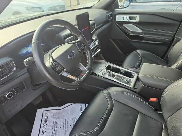2023 Ford Explorer ST photo 15