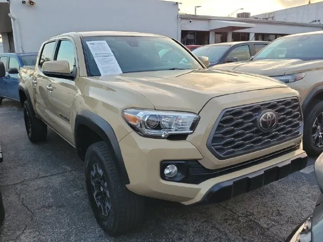 2020 Toyota Tacoma TRD Off-Road V6 photo 2
