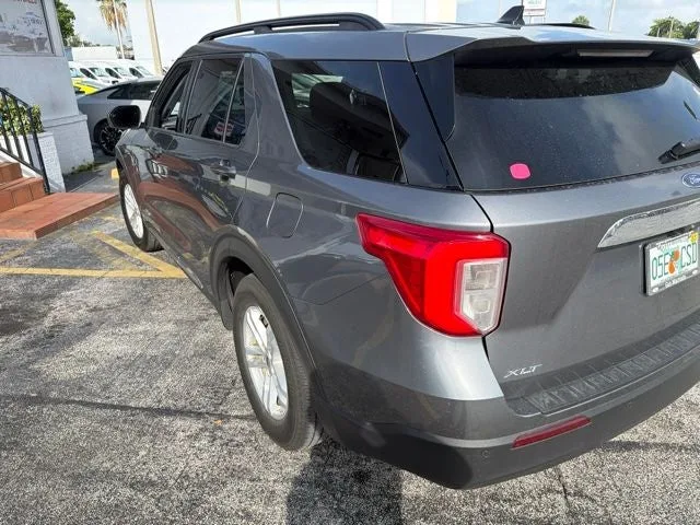 2023 Ford Explorer XLT photo 7