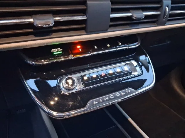 2025 Lincoln Corsair Premiere photo 18