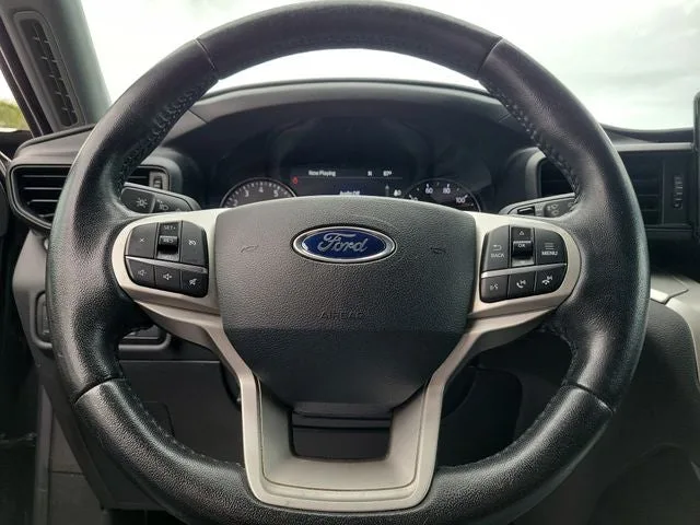 2021 Ford Explorer XLT photo 17
