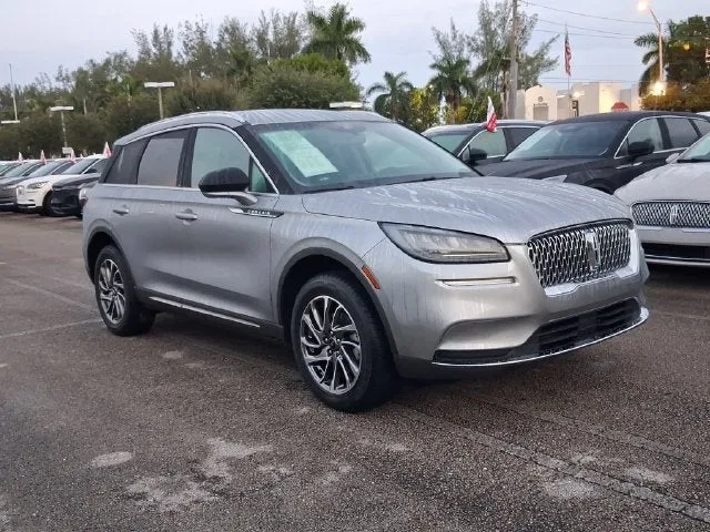 2022 Lincoln Corsair Standard photo 22