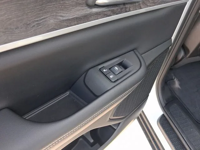 2024 Jeep Grand Cherokee L Limited photo 10
