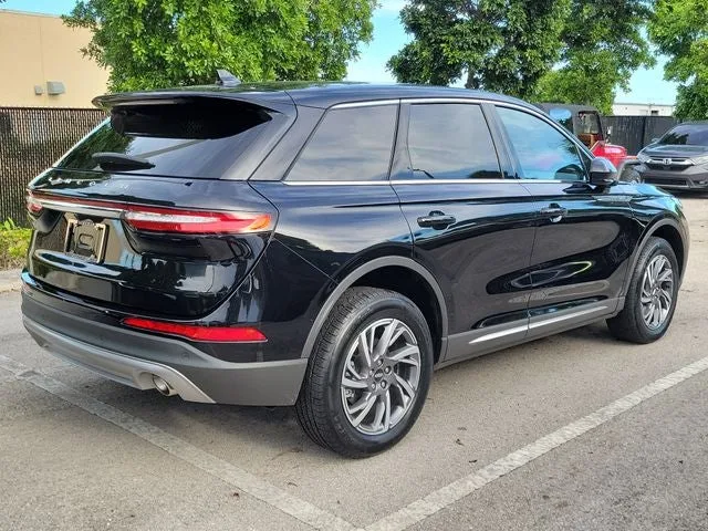 2024 Lincoln Corsair Premiere photo 5