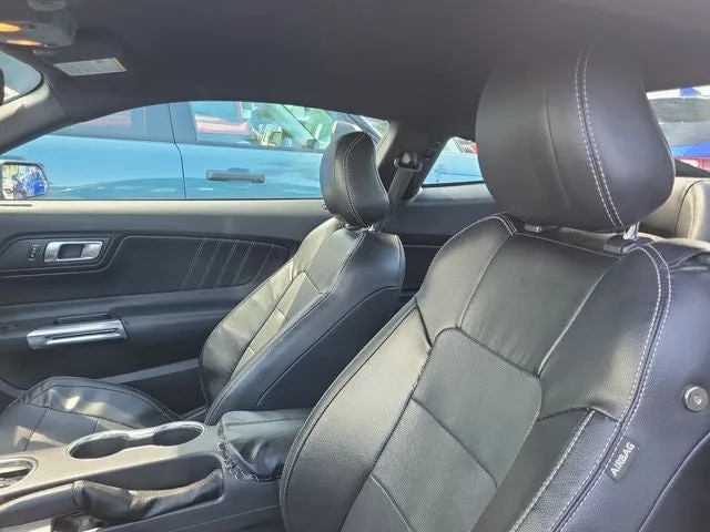 2020 Ford Mustang EcoBoost Premium photo 9