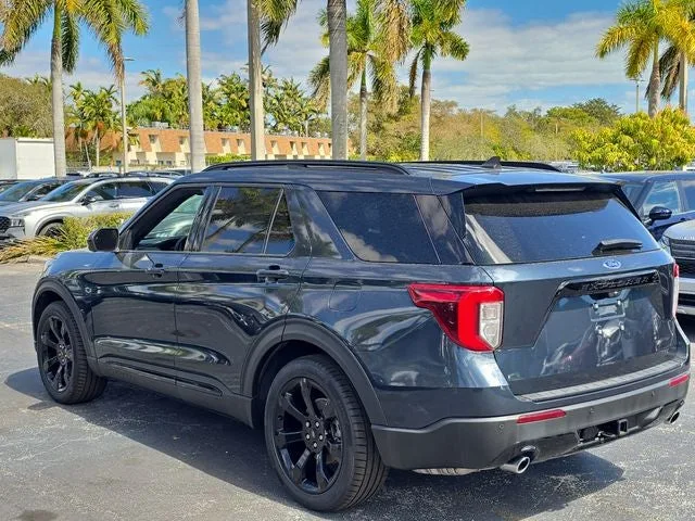 2023 Ford Explorer ST-Line photo 4