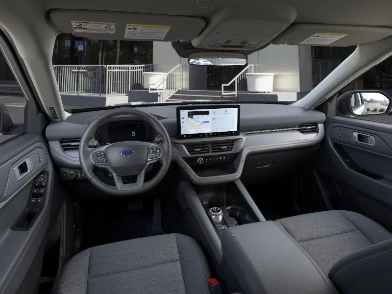2026 Ford Explorer Active photo 9