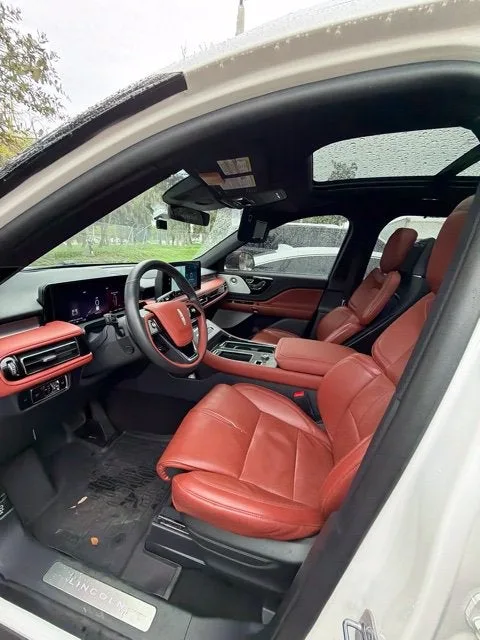 2025 Lincoln Aviator Reserve Premium photo 13