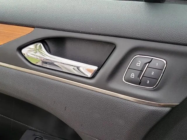 2017 Lincoln MKC Select photo 17
