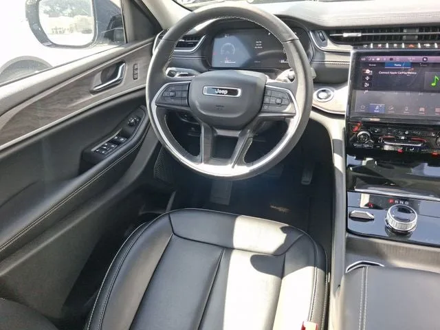 2024 Jeep Grand Cherokee L Limited photo 8