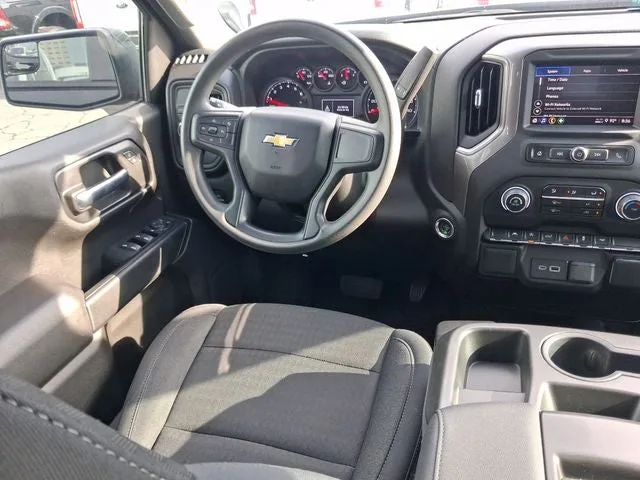2023 Chevrolet Silverado 1500 Custom photo 8