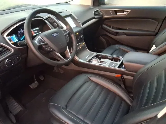 2019 Ford Edge SEL photo 9