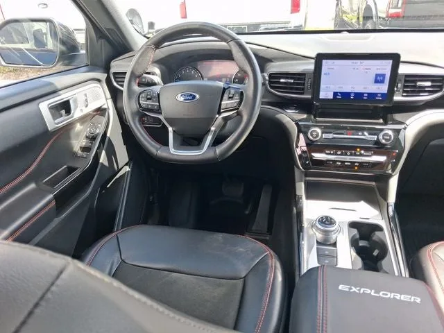 2022 Ford Explorer ST-Line photo 8