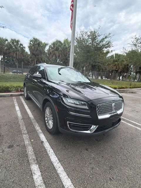 2020 Lincoln Nautilus Standard photo 9