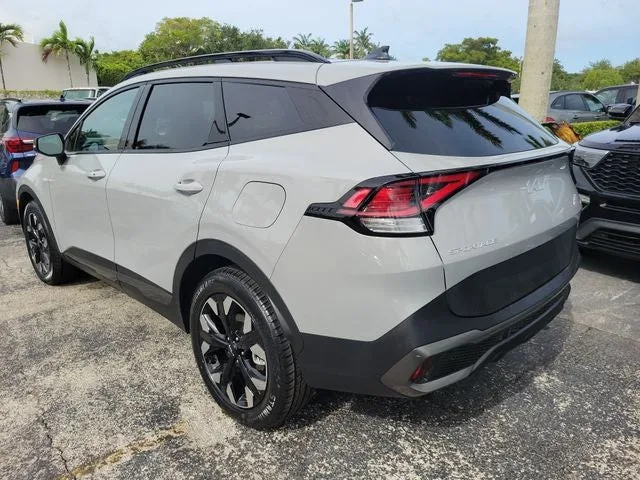 2024 Kia Sportage X-Line photo 4