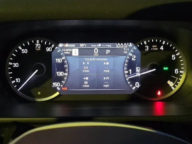 2023 Land Rover Defender 90 S photo 19