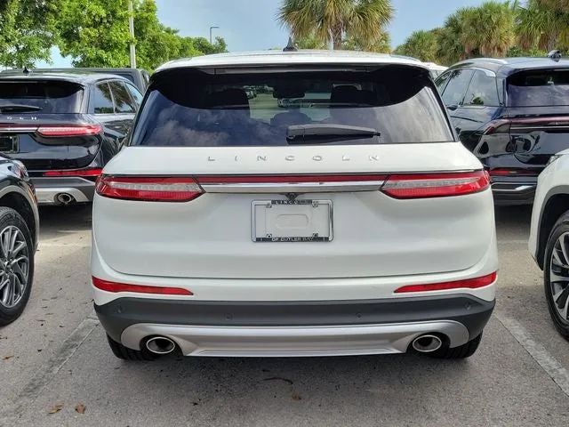 2024 Lincoln Corsair Premiere photo 5