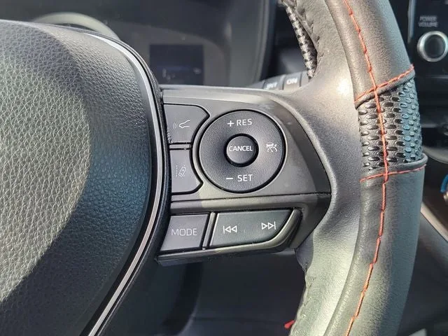2022 Toyota Corolla Cross LE photo 21