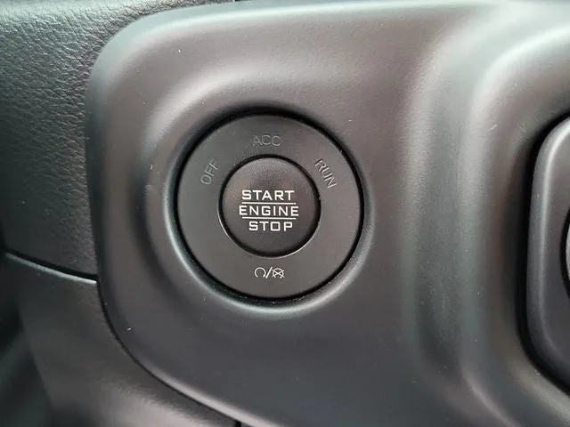2022 Jeep Wrangler Unlimited Sahara High Altitude photo 22