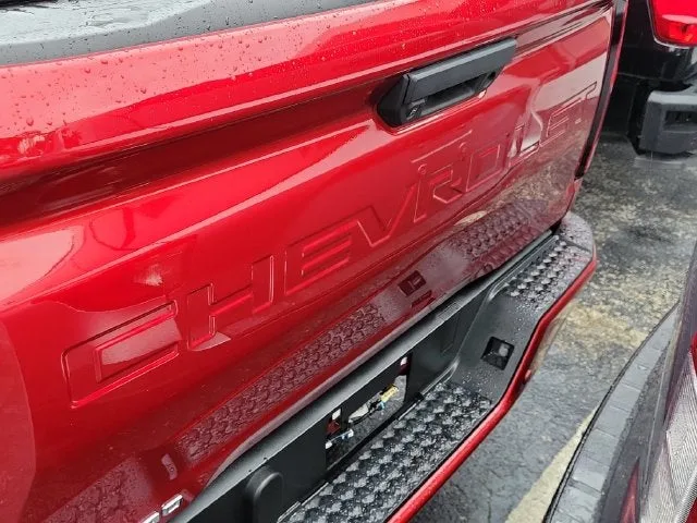 2025 Chevrolet Colorado LT photo 5