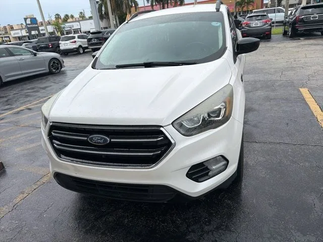 2019 Ford Escape SE photo 2