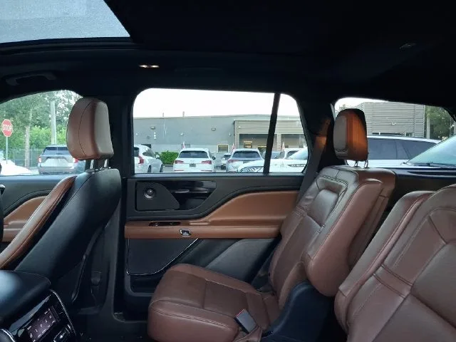 2023 Lincoln Aviator Reserve Premium photo 6