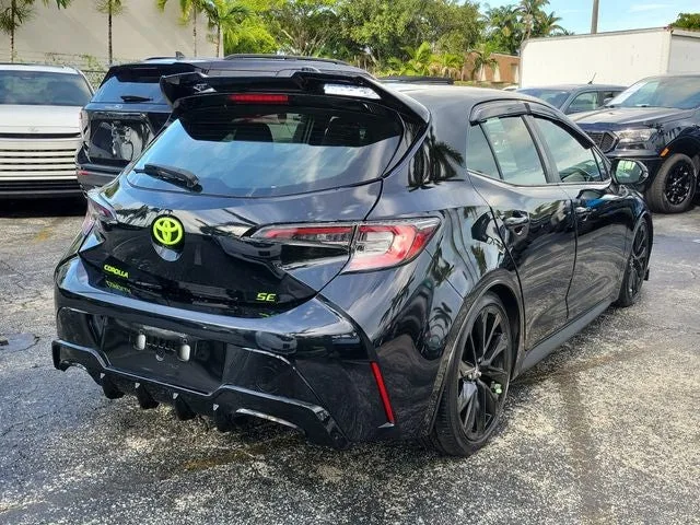 2022 Toyota Corolla Hatchback SE Nightshade Edition photo 3