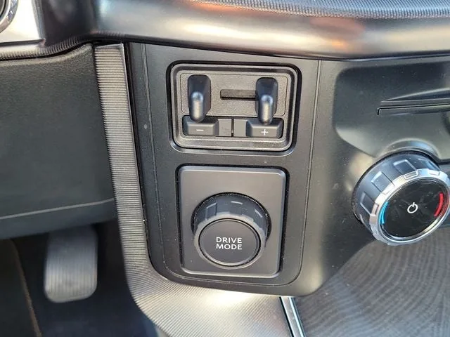 2023 Ford F-150 Platinum photo 29