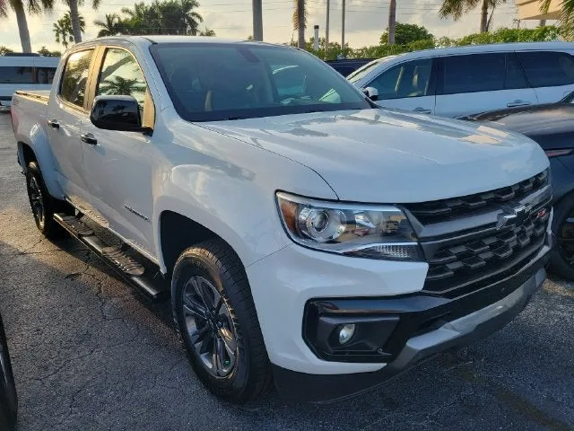 2021 Chevrolet Colorado Z71 photo 2