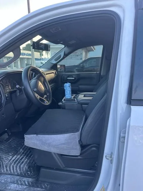 2020 Chevrolet Silverado 1500 Custom photo 18