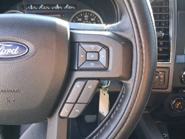 2018 Ford F-150 XLT photo 16
