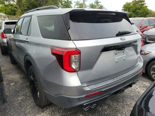 2020 Ford Explorer ST photo 4