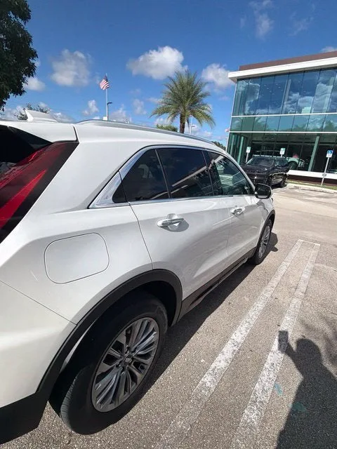 2024 Cadillac XT4 Premium Luxury photo 5