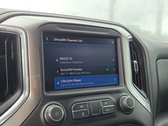 2021 Chevrolet Silverado 1500 LT photo 24