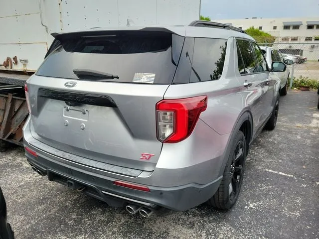 2020 Ford Explorer ST photo 3