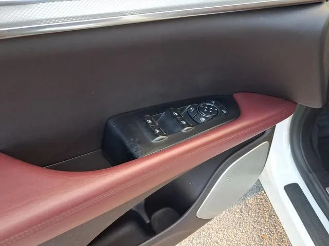 2019 Lincoln Nautilus Black Label photo 15