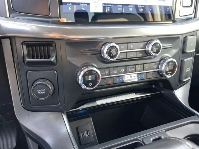 2021 Ford F-150 Lariat photo 19