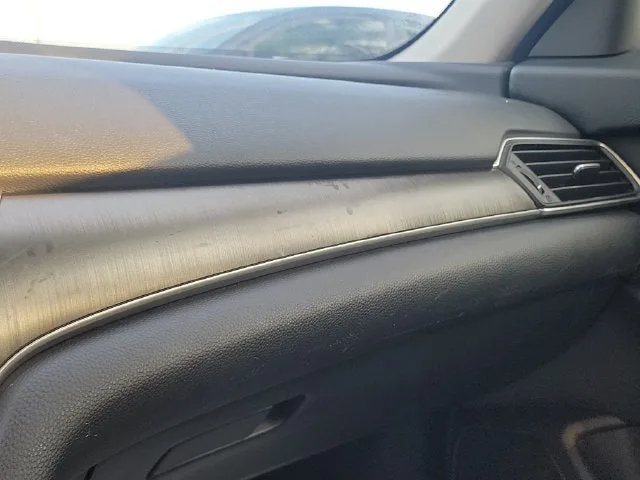 2018 Honda Accord LX photo 21
