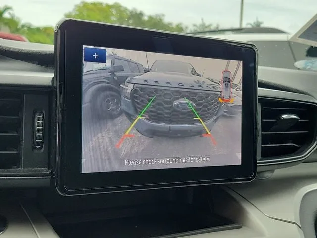 2021 Ford Explorer XLT photo 22