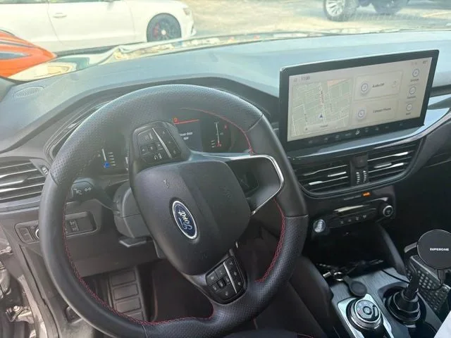 2023 Ford Escape ST-Line photo 11