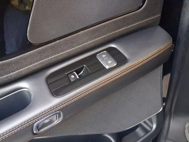 2023 Lincoln Aviator Standard Premium photo 10