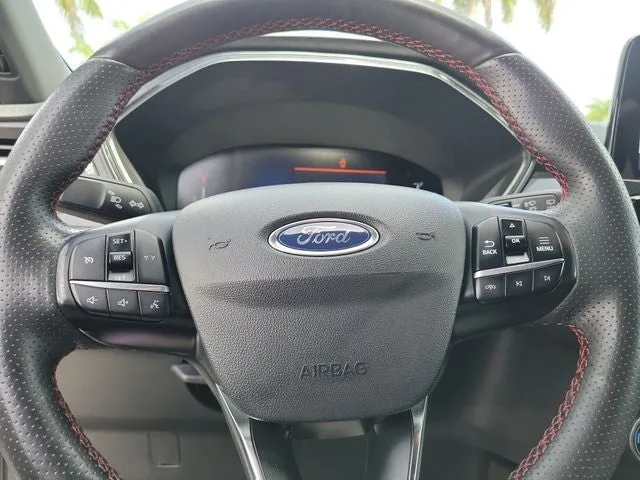 2024 Ford Escape ST-Line photo 19
