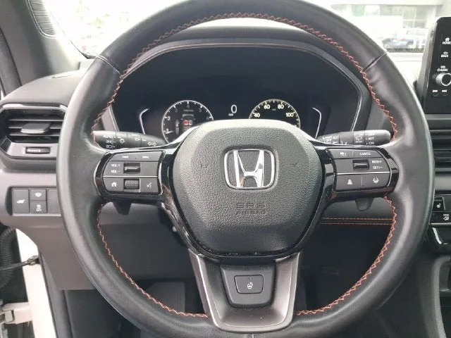 2024 Honda Pilot TrailSport photo 16