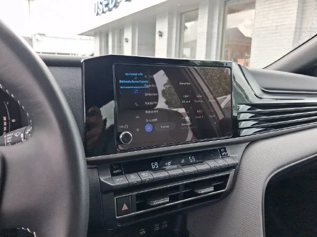 2026 Toyota Camry SE photo 19
