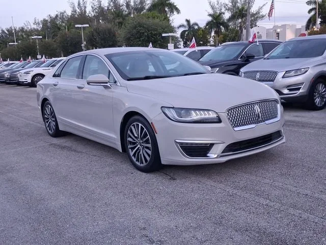 2019 Lincoln MKZ Reserve photo 21