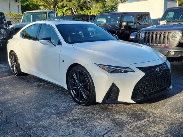2024 Lexus IS 350 F SPORT Design photo 2