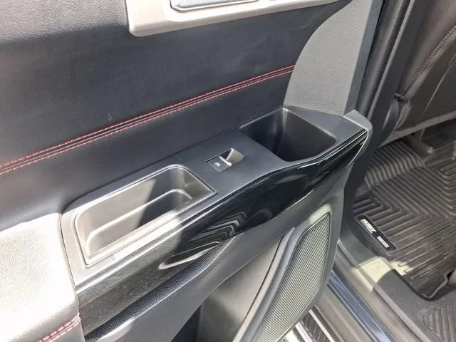 2022 Ford Explorer ST-Line photo 10