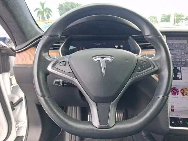 2019 Tesla Model S 75D photo 16